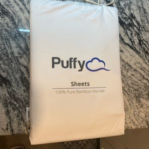Puffy Signature Bamboo FLAT sheet. Queen white  NEW